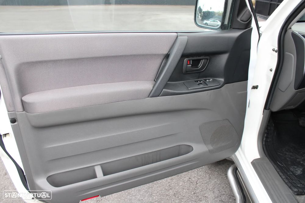 Mitsubishi Pajero 3.2 DI-D GLS ABS+CA - 9