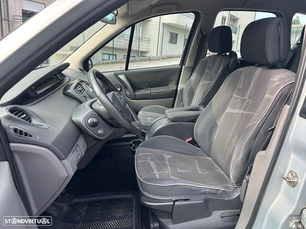 Renault Scénic 1.5 dCi Confort Privilége - 14