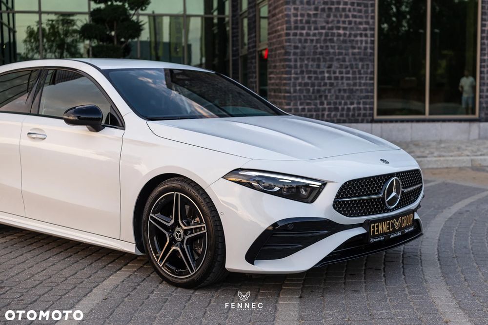 Mercedes-Benz Klasa A 220 4-Matic AMG Line 8G-DCT - 16