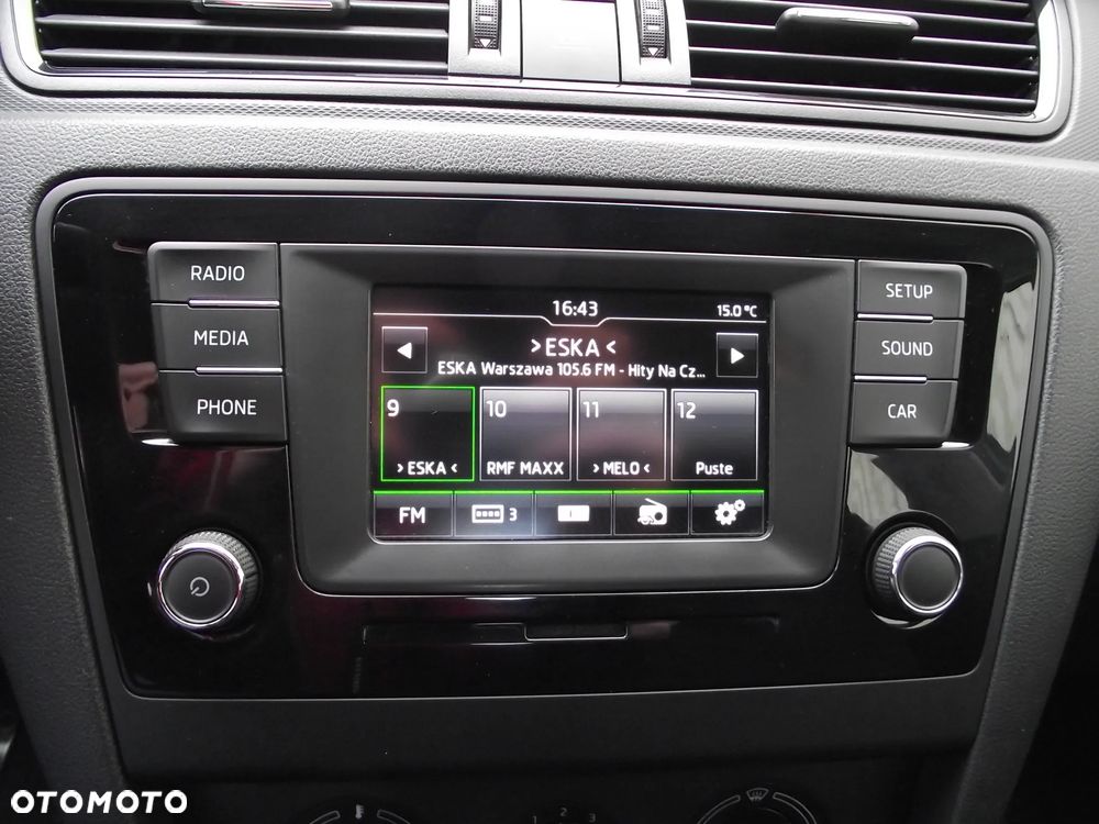 Skoda RAPID 1.2 TSI Ambition - 23