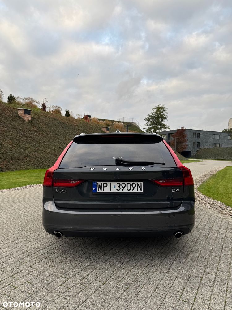 Volvo V90 D4 Momentum - 6
