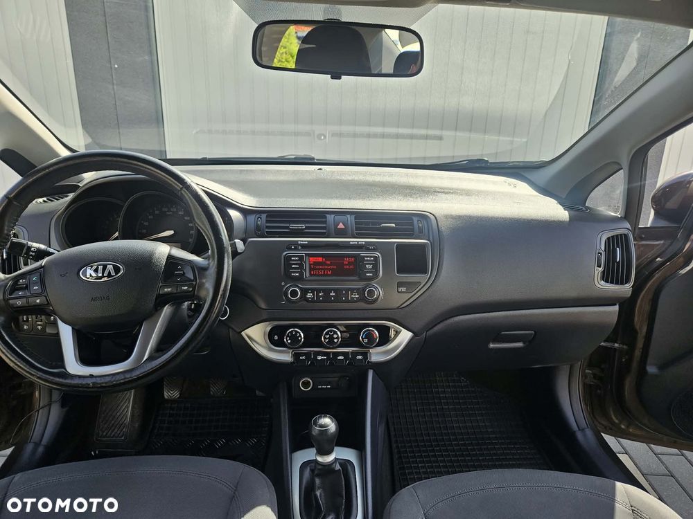 Kia Rio - 8