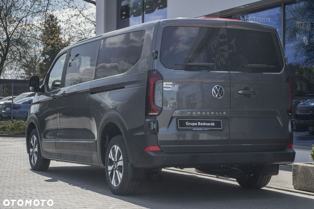 Volkswagen Caravelle - 9