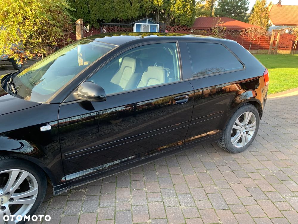 Audi A3 3-drzwiowe 2.0 FSI Attraction - 28
