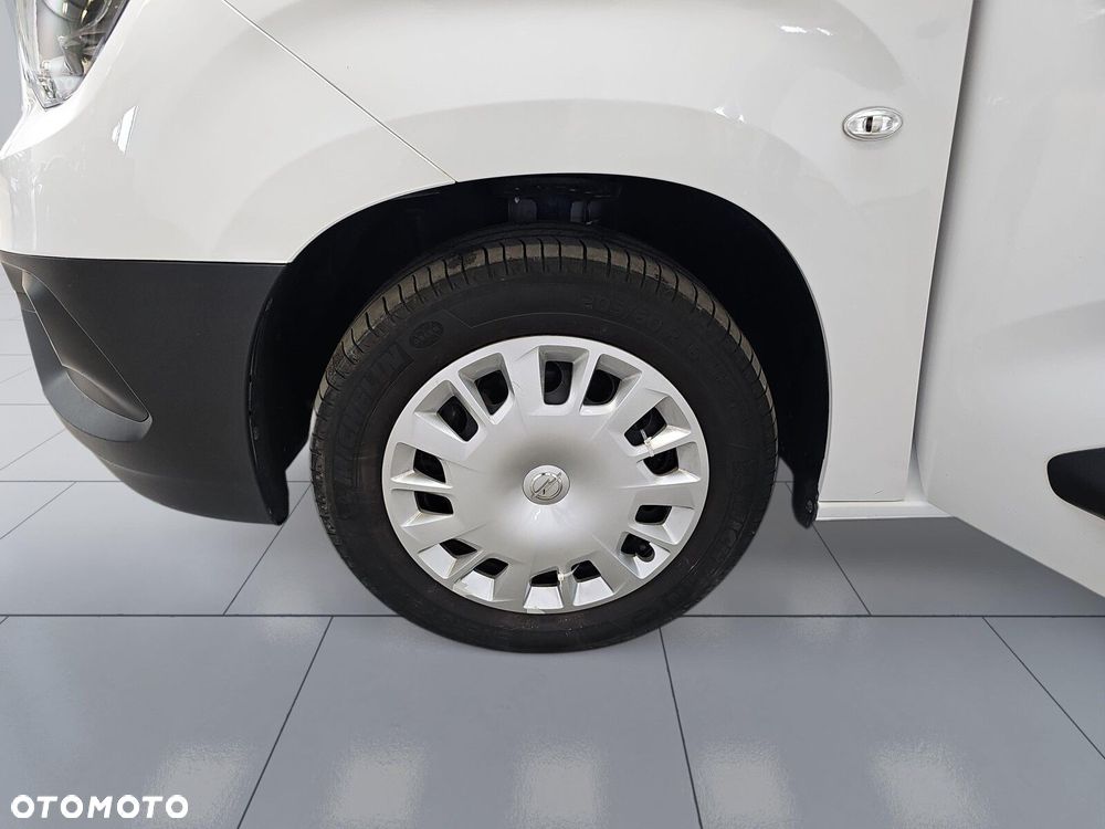 Opel Combo 1.5 DT Edition 102KM - 32
