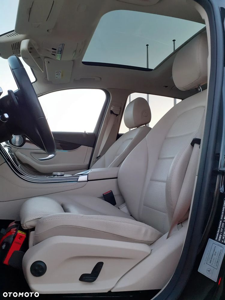 Mercedes-Benz GLC 220 d 4Matic 9G-TRONIC AMG Line - 23