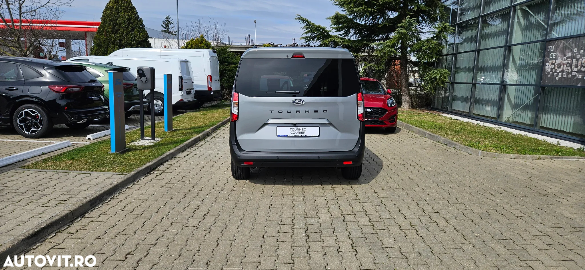 Ford Tourneo Courier 1.0 EcoBoost Titanium - 6