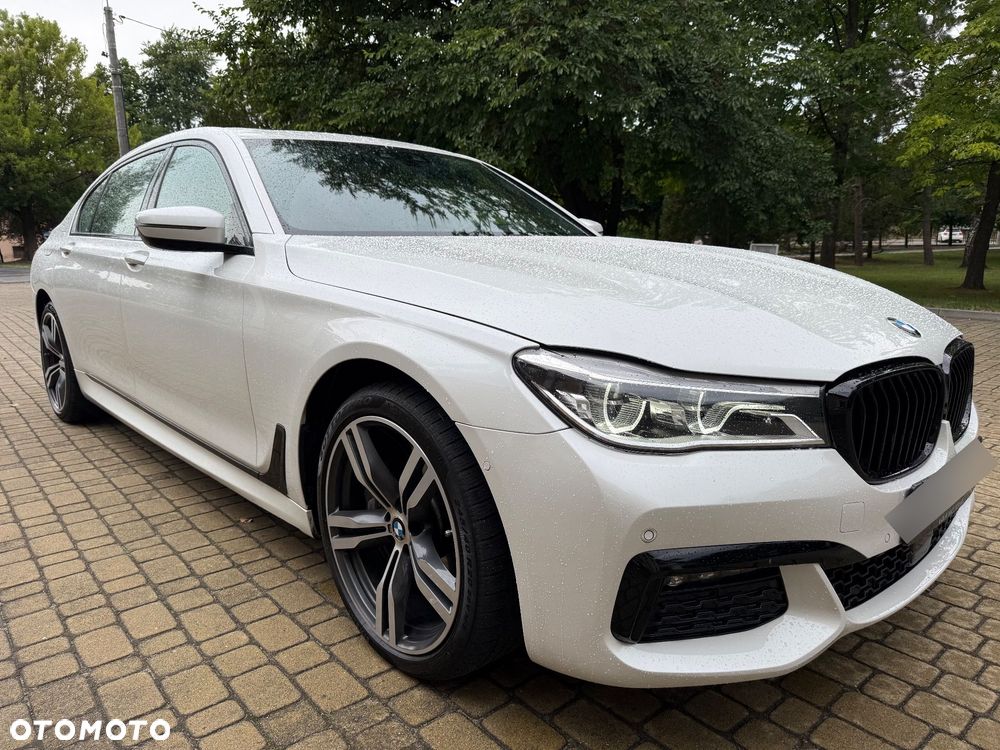 BMW Seria 7 750Li xDrive - 7