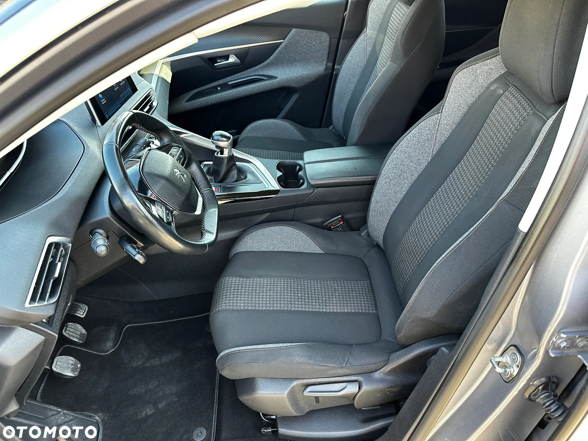 Peugeot 3008 - 21