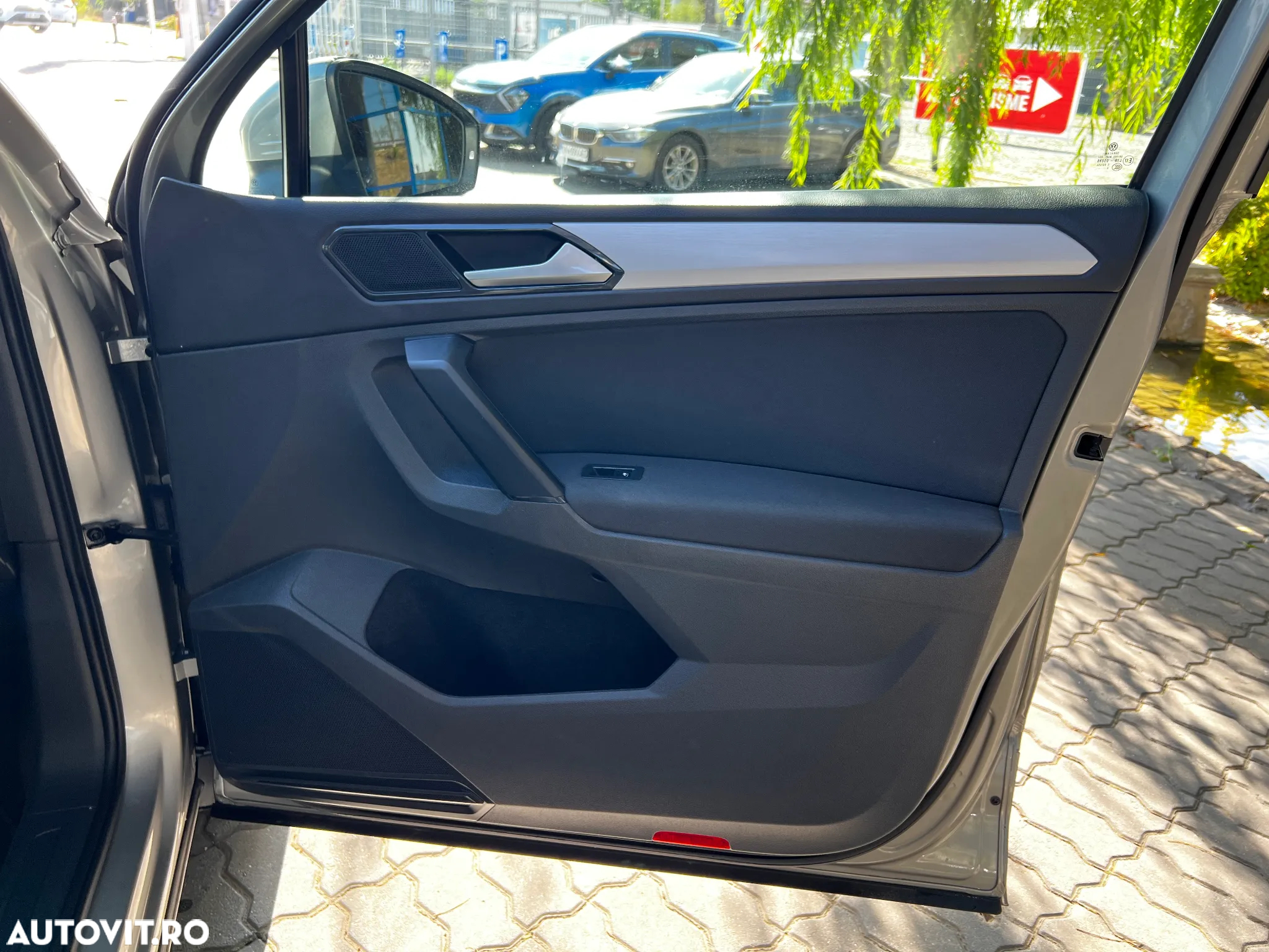 Volkswagen Tiguan 2.0 TDI SCR 4MOTION DSG R-Line - 35