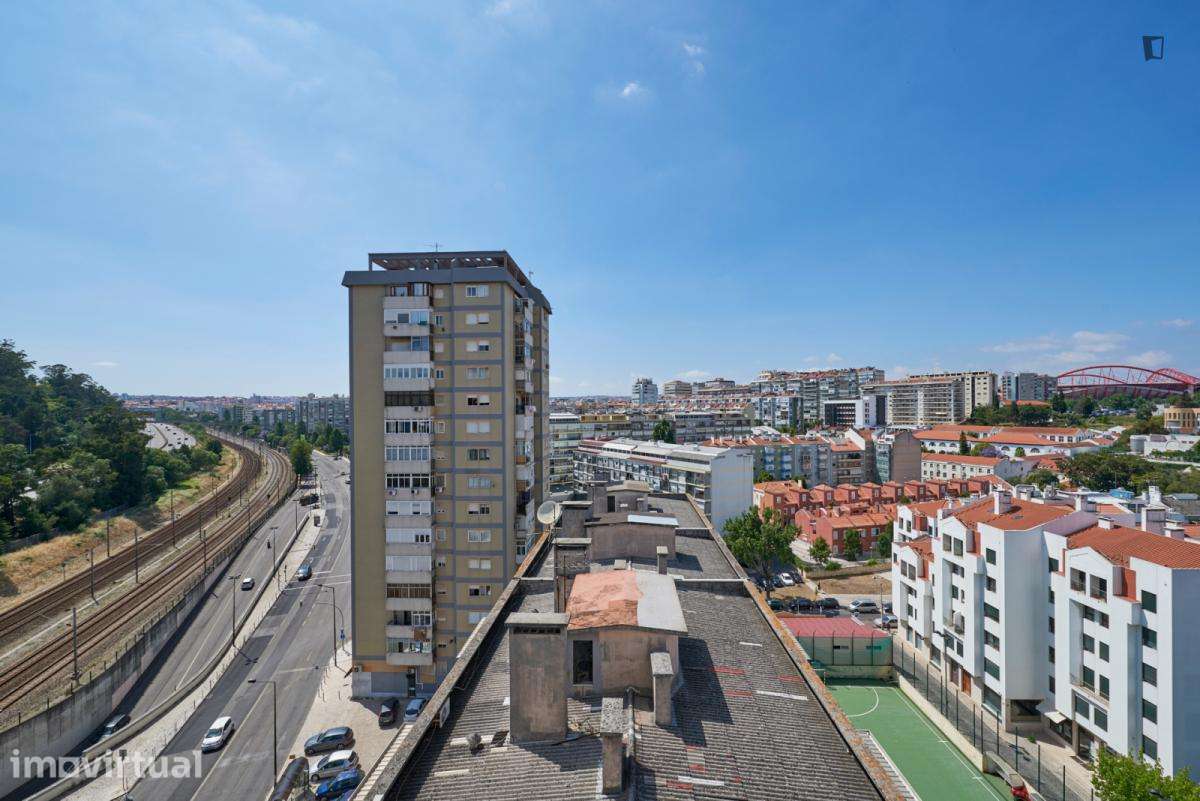Quarto - localizado em Benfica Lisbon - Grande imagem: 5/37
