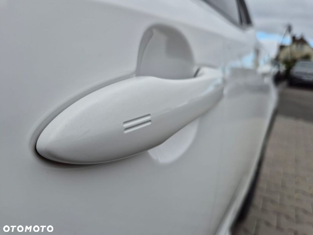 Toyota Corolla 1.8 Hybrid Style - 23