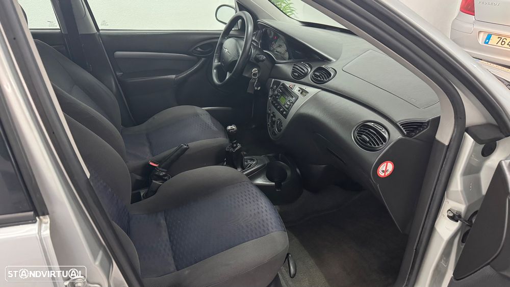 Ford Focus SW 1.8 TDdi Ghia - 8