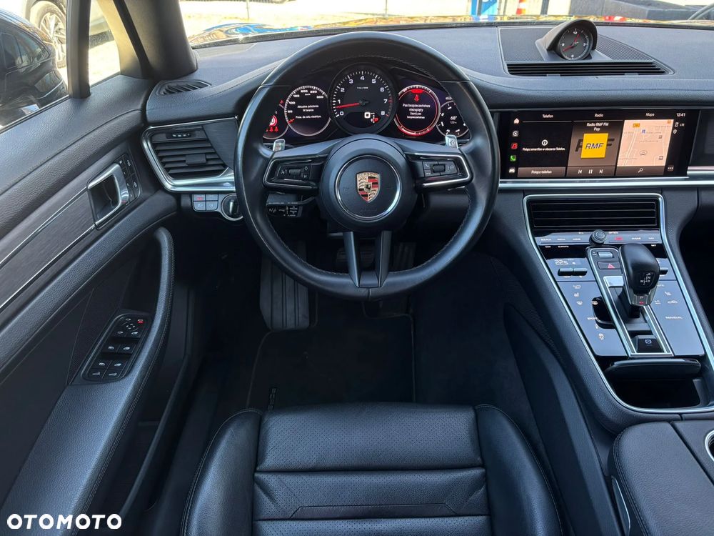 Porsche Panamera 4 Platinum Edition - 18