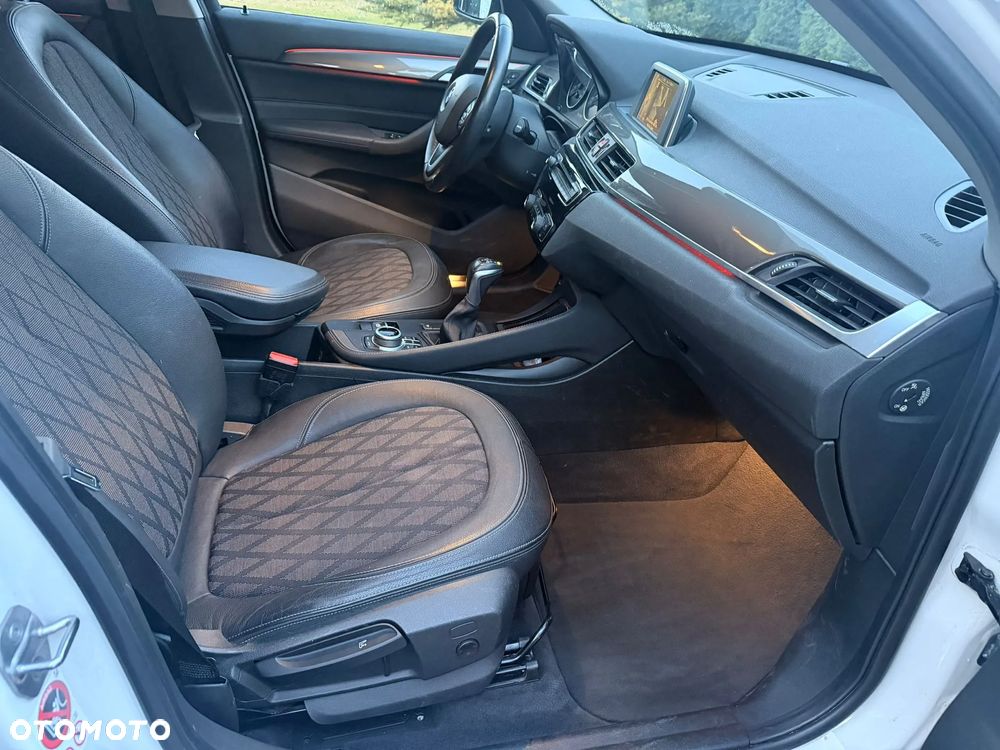 BMW X1 xDrive20d xLine sport - 18