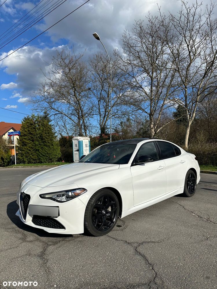Alfa Romeo Giulia - 8