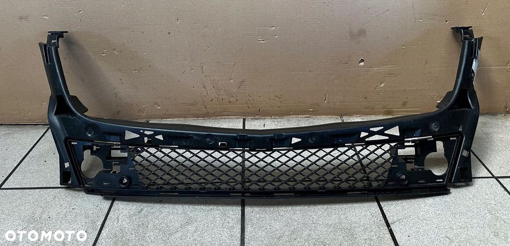 MERCEDES ML W166 A166 11-15R KRATKA ŚRODKOWA ZDERZAKA PRZÓD A1668850065 - 1