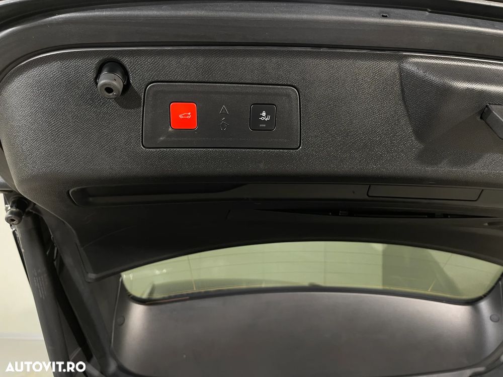 Peugeot 508 Plug-In Hybrid 225 e-EAT8 Allure Pack - 28