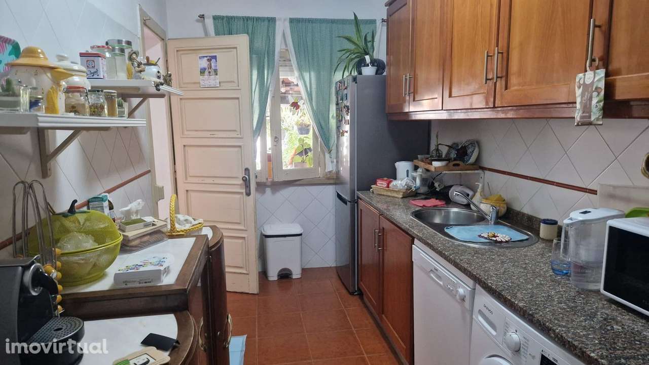 Largo Cidade de Magdeburg - T2 Com Quintal - Churrasqueira e Anexo - Grande imagem: 3/19