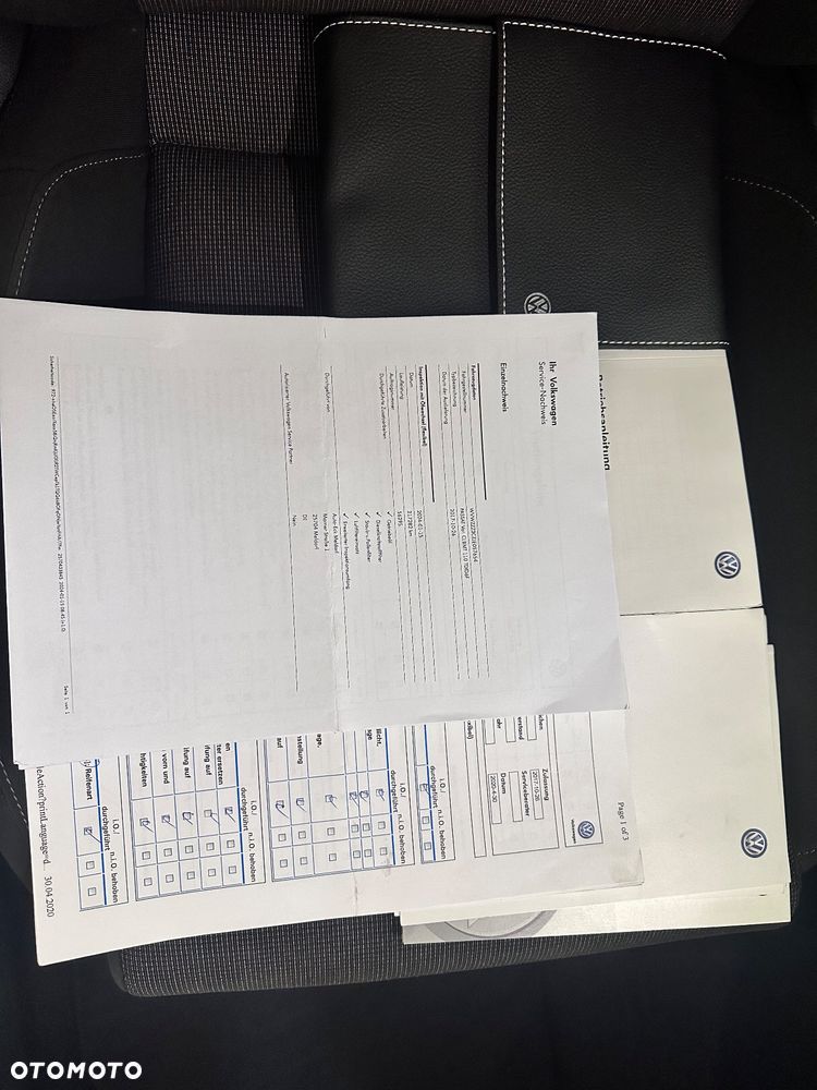 Volkswagen Passat - 13