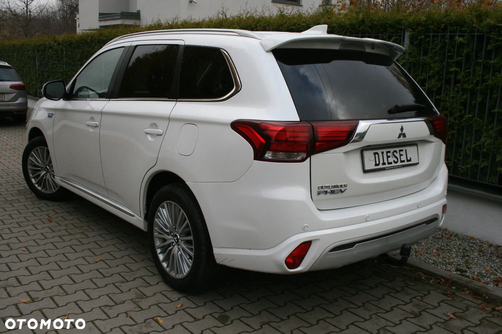 Mitsubishi Outlander - 36