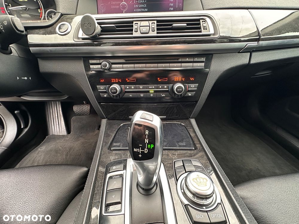 BMW Seria 7 730d - 26