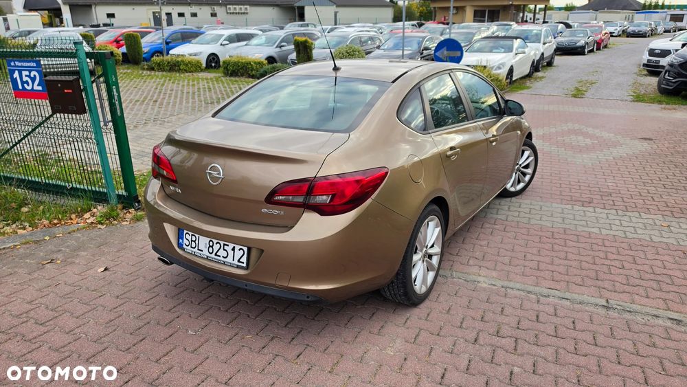 Opel Astra 1.4 Turbo Active - 19