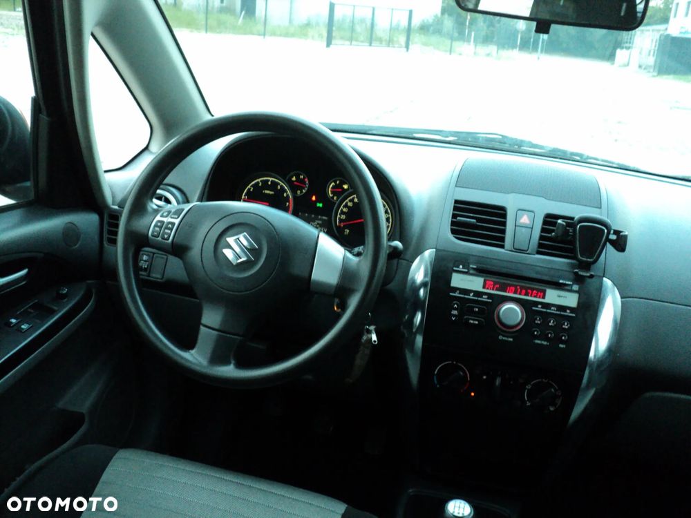 Suzuki SX4 1.6 Comfort 4WD - 16