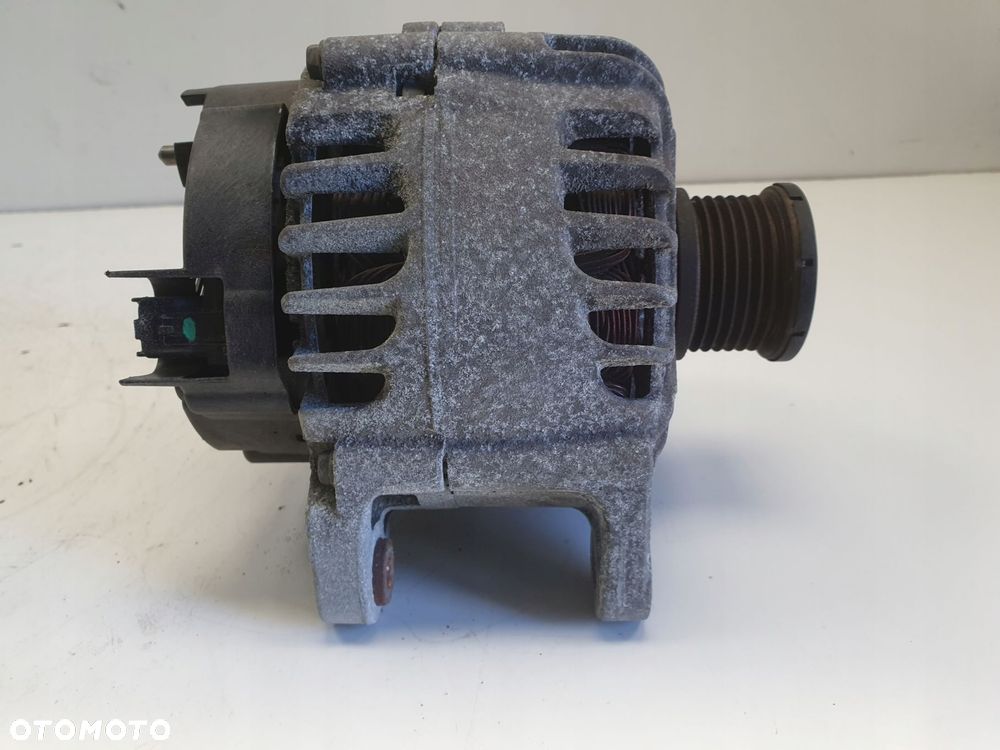 ALTERNATOR Dacia Duster I 1.2 TCe _ 231000091R valeo Alternator Oryginał - 15