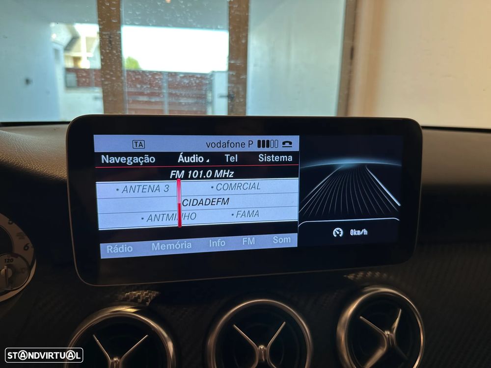 Mercedes-Benz A 180 d AMG Line - 14