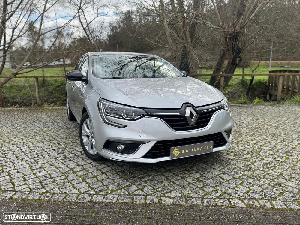 Renault Mégane - 5
