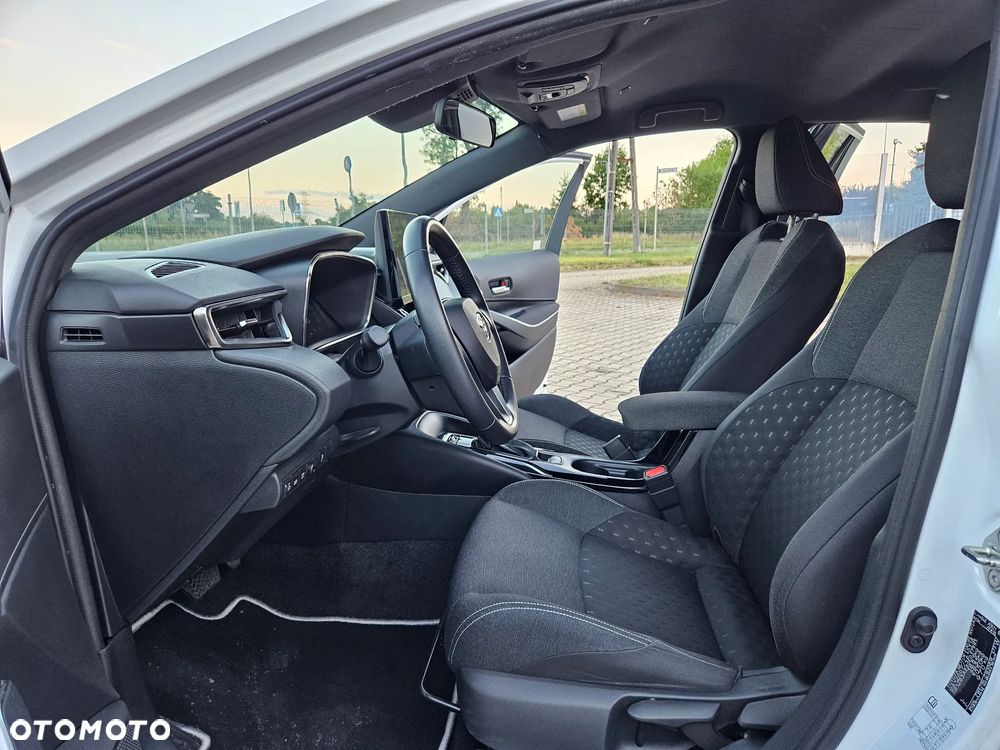 Toyota Corolla 1.8 Hybrid Comfort - 25