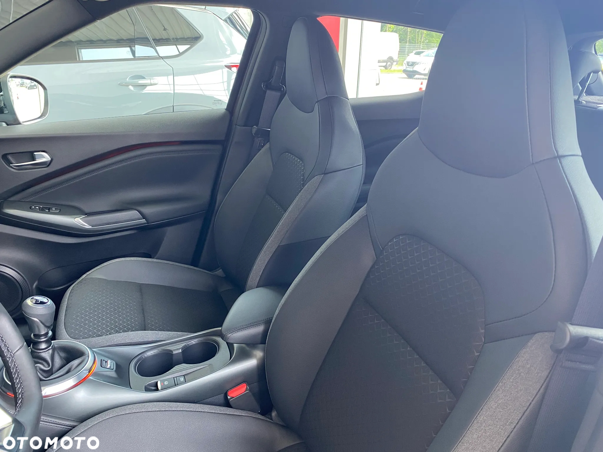 Nissan Juke 1.0 DIG-T N-Connecta - 11