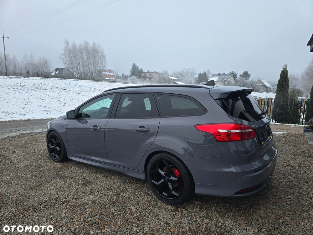 Ford Focus 2.0 EcoBoost ST - 5