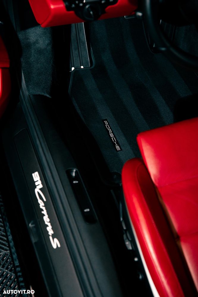 Porsche 911 GTS PDK - 3