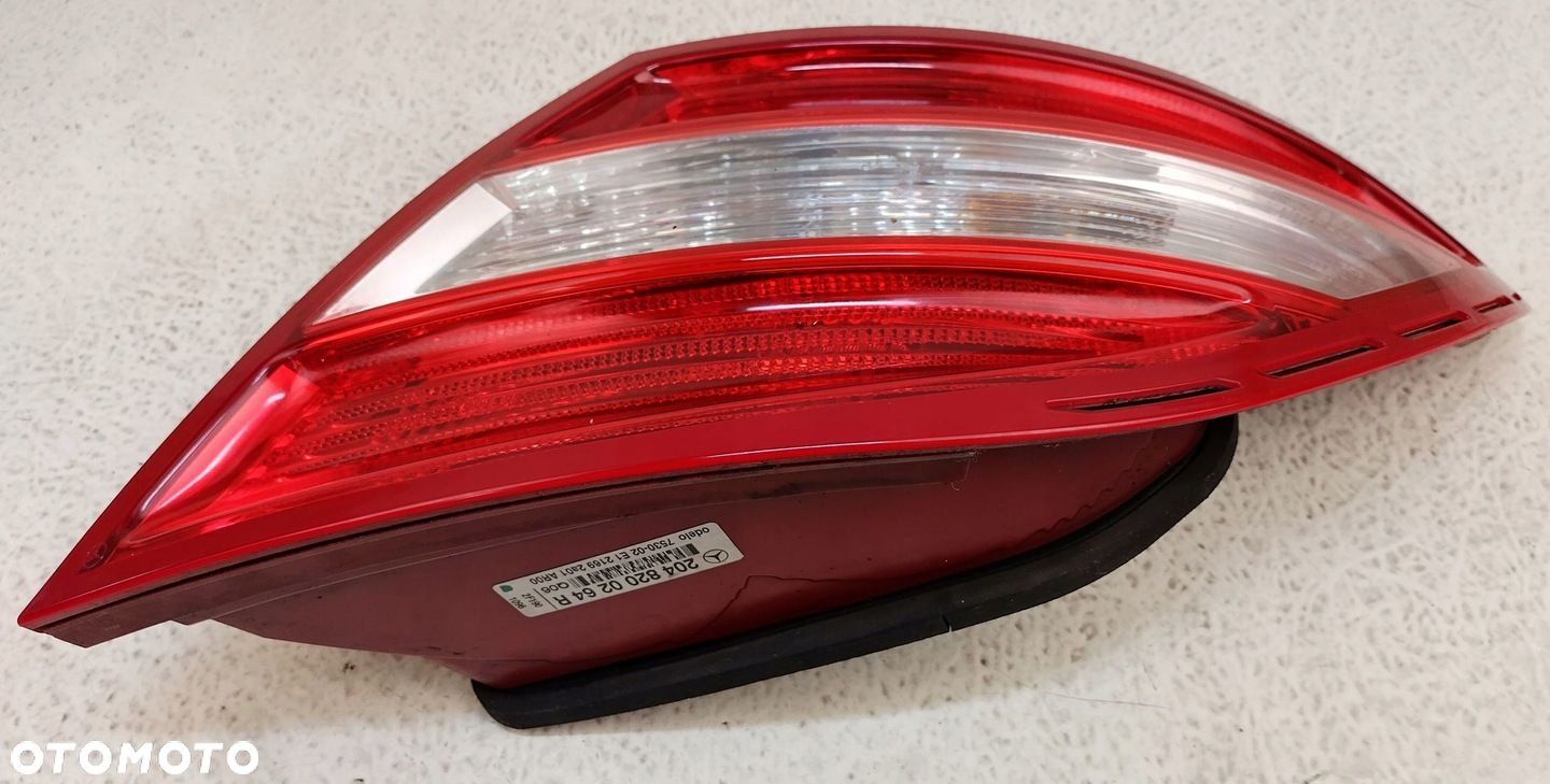 MERCEDES C W204 PRZED LIFT 06-11 PRAWA TYLNA LAMPA W BŁOTNIK A2048200264 - 3