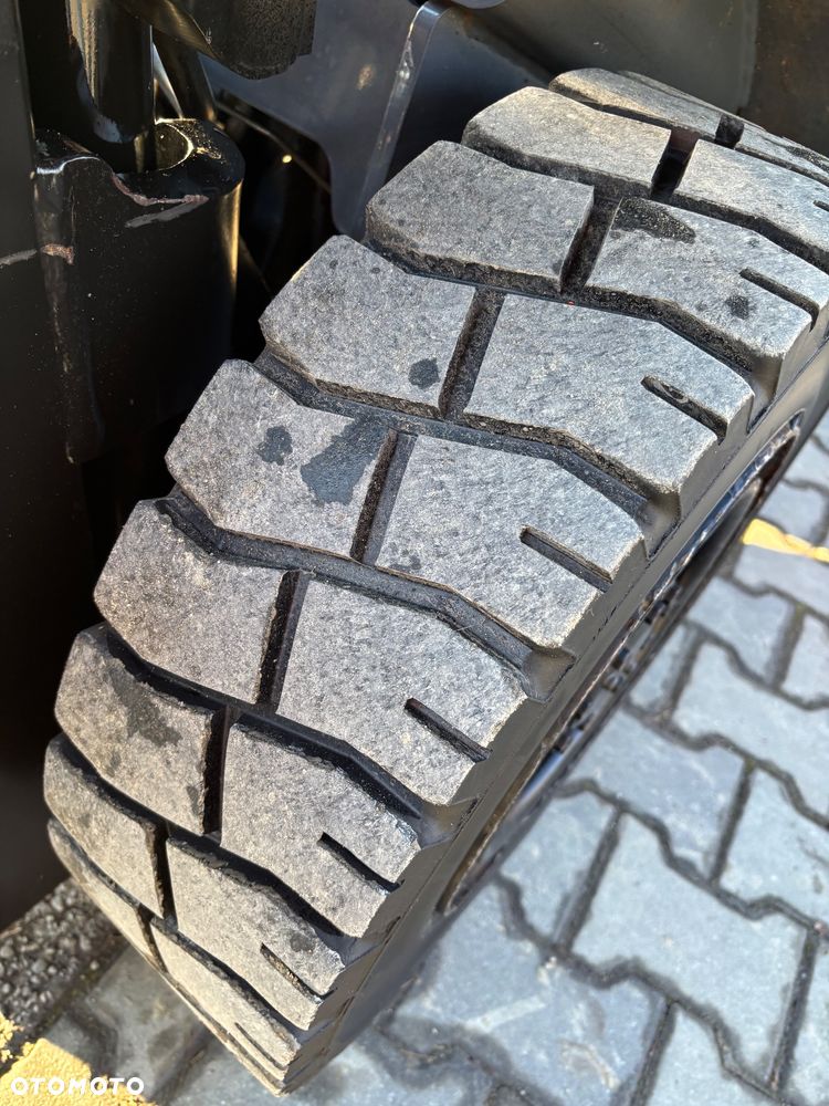 Toyota 8FGF20 GWARANCJA LPG BENZYNA triplex ORGINALNY STAN 39 750 NETTO - 10