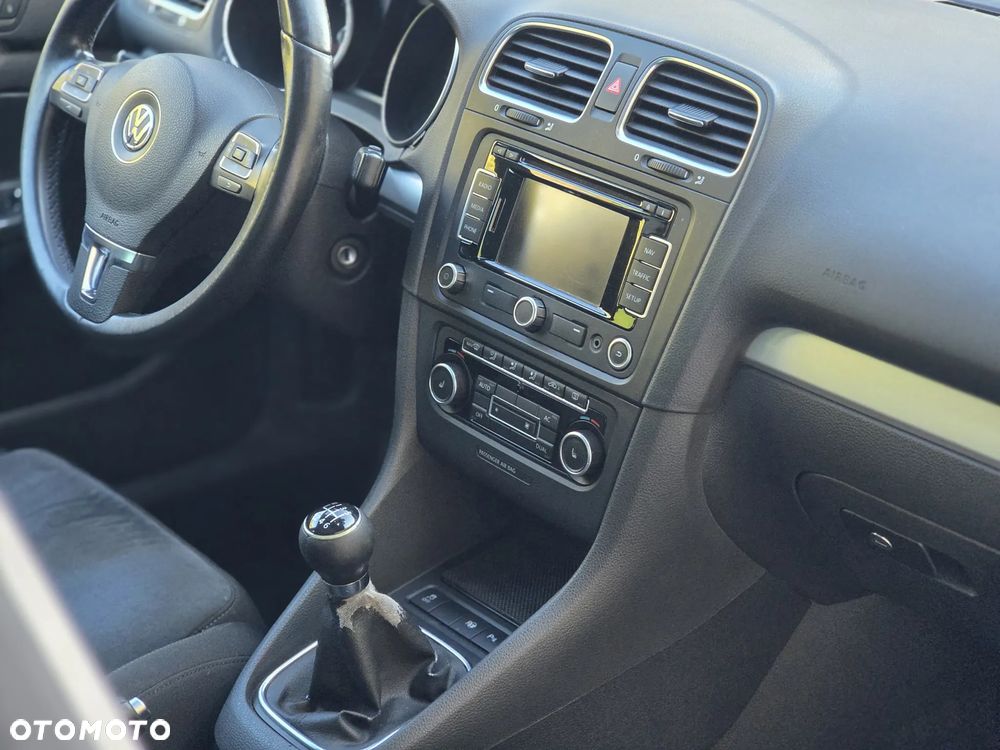 Volkswagen Golf 2.0 TDI DPF Highline - 16
