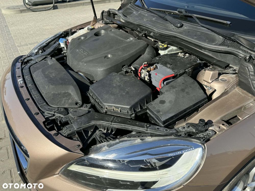 Volvo V40 Cross Country D3 Momentum - 14