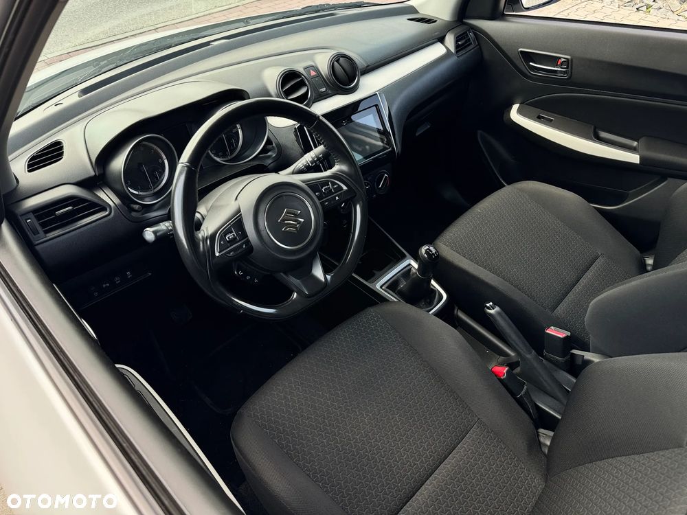Suzuki Swift 1.2 Dualjet Hybrid Club - 5