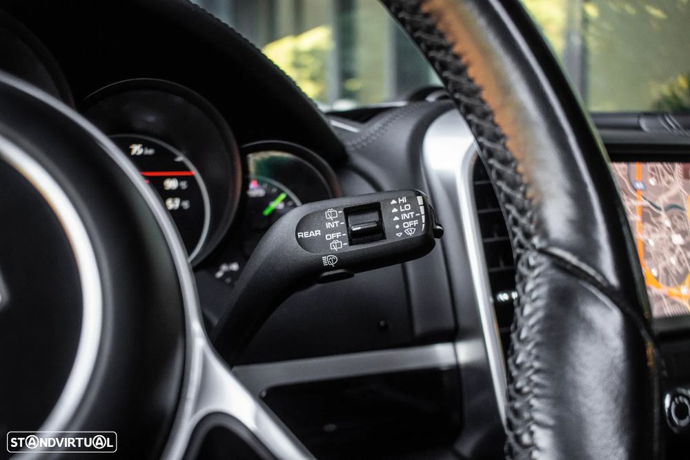 Porsche Cayenne S E-Hybrid - 15