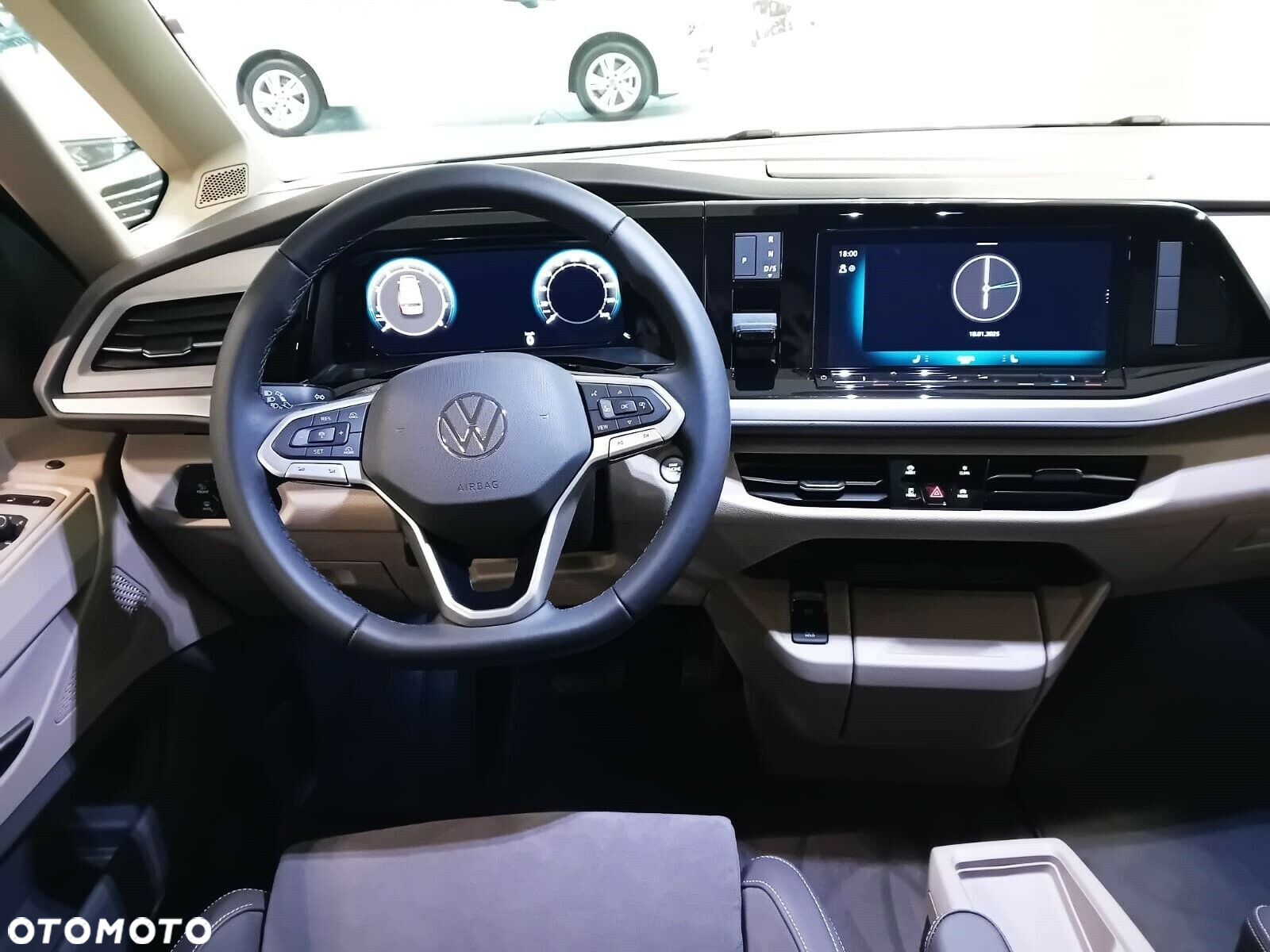 Volkswagen Multivan - 10