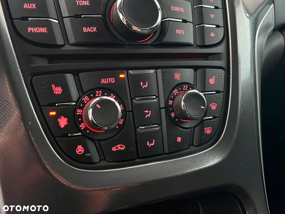 Opel Astra 2.0 CDTI DPF Cosmo - 27
