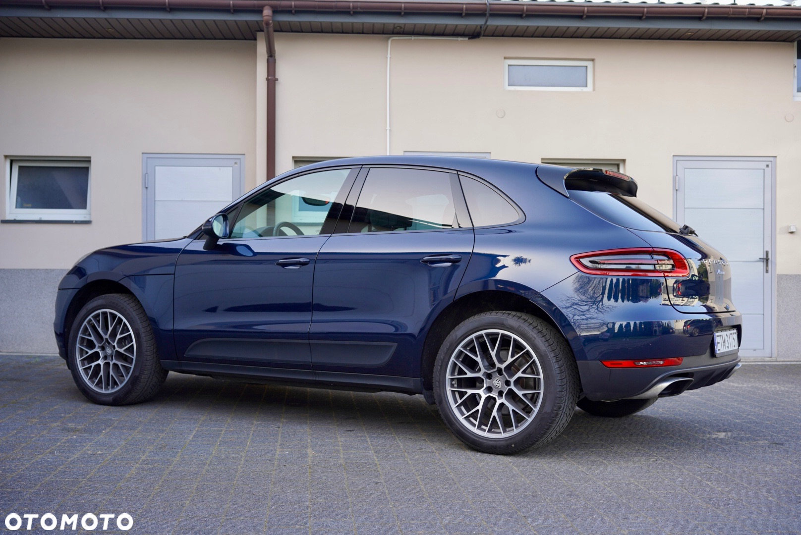 Porsche Macan Standard - 18