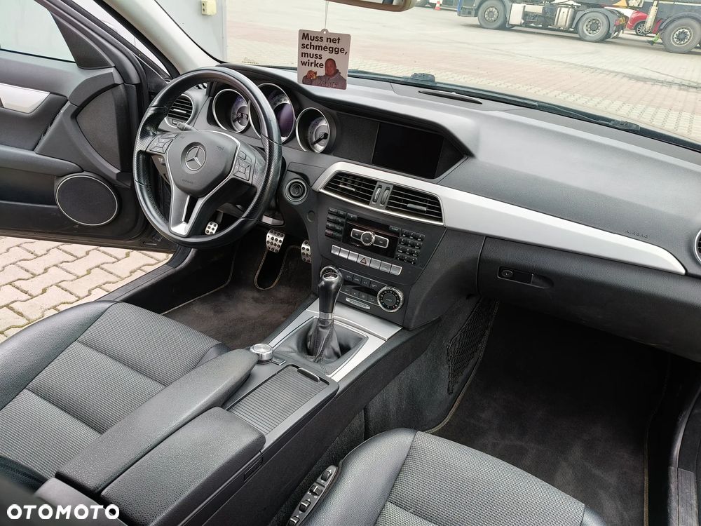 Mercedes-Benz Klasa C 200 CDI Avantgarde Edition - 12