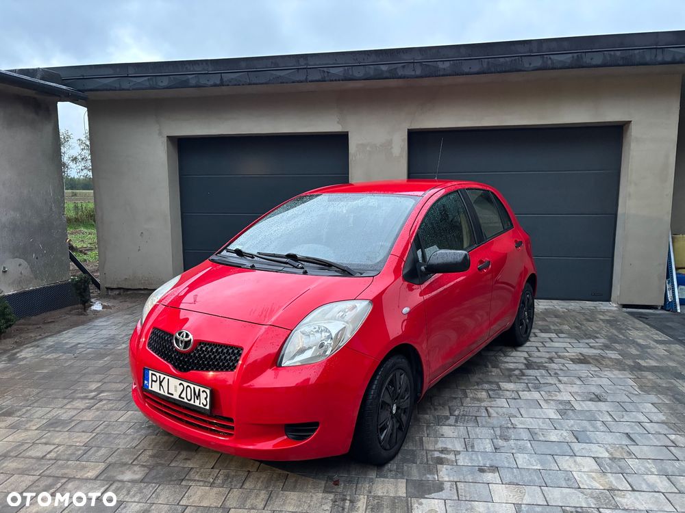Toyota Yaris - 1