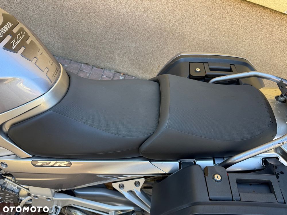 Yamaha FJR - 40