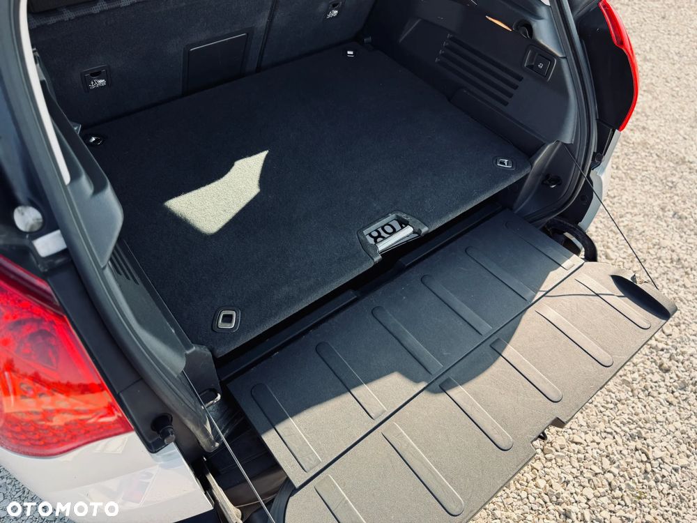 Peugeot 3008 1.6 HDi Premium - 15