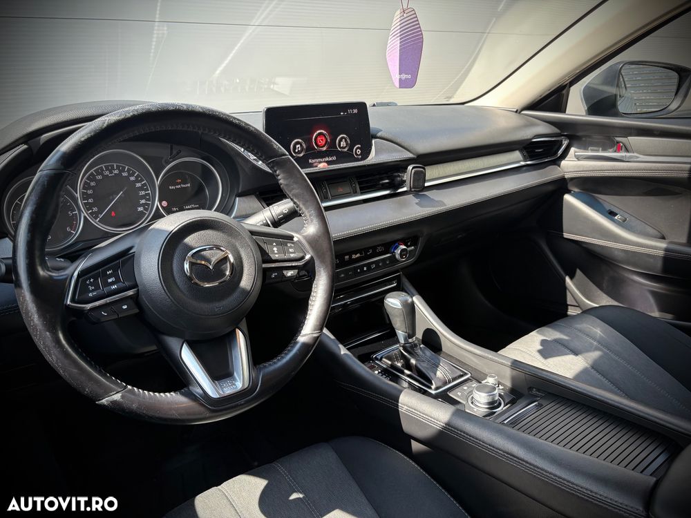 Mazda 6 - 8