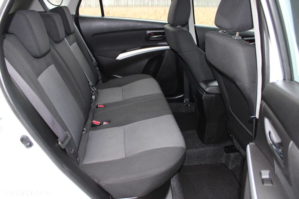 Suzuki SX4 - 9